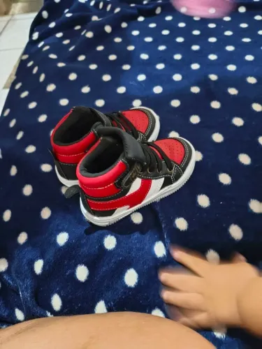 Sapato bebe tamanho 21 - USADO SÓ 2 VEZES
