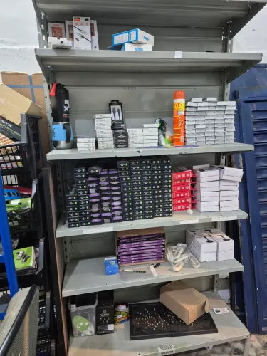 Gôndolas para supermercado.