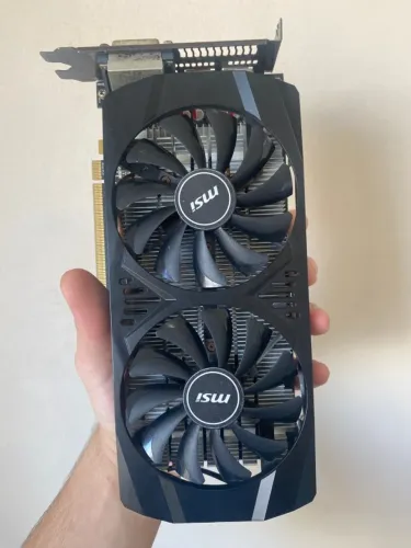 RX 570 8GB 8GT - Liga, Instala Driver, Funciona, as vezes apresenta Artefatos (