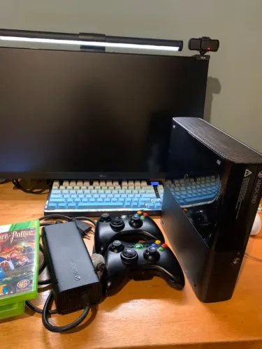 Xbox 360 Desbloqueado + 2 controles