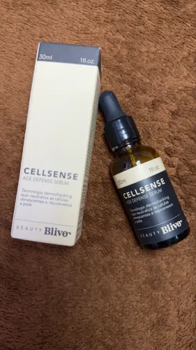  *sérum facial antienvelhecimento* Cellsense da marca Beauty Blivo, contendo 30ml.