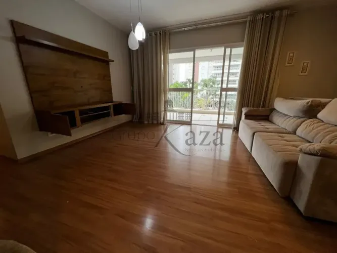 Imóvel para aluguel tem 140 metros quadrados com 4 quartos