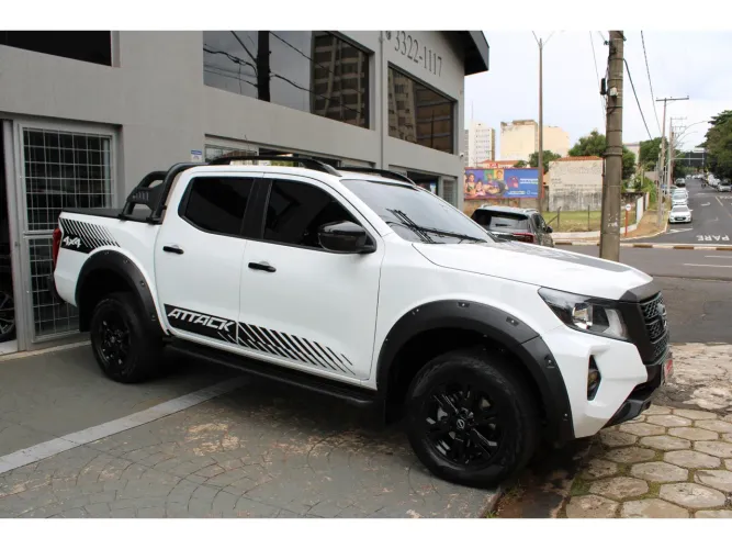 Nissan Frontier Attac.cd 4X4 2.3 Bi-TB Die. AUT 2025