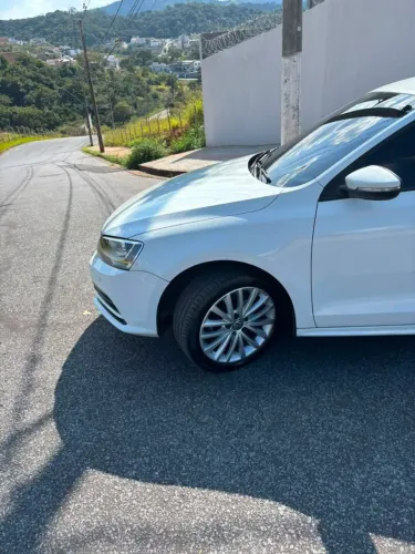 Volkswagen Jetta Comfortline 2.0 T.flex 8V 4P Tipt. 2015
