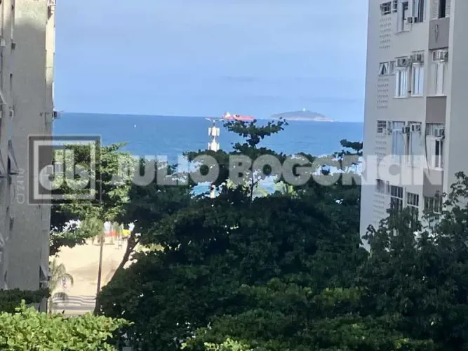 Apartamento : / Residencial / Leme