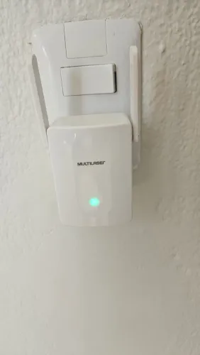 Repetidor Wi-Fi Multilaser - Usado e Perfeito