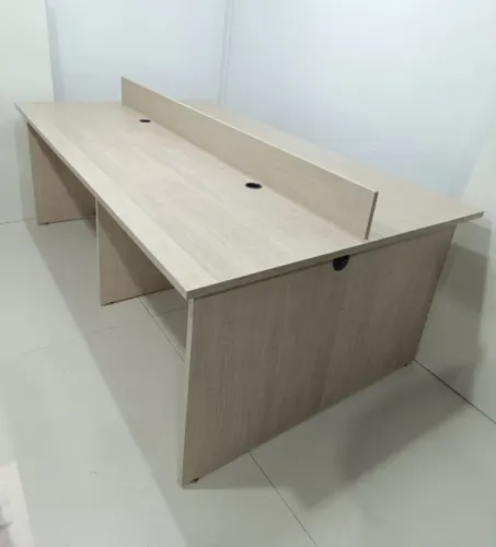 Mesa de trabalho 4 lugares