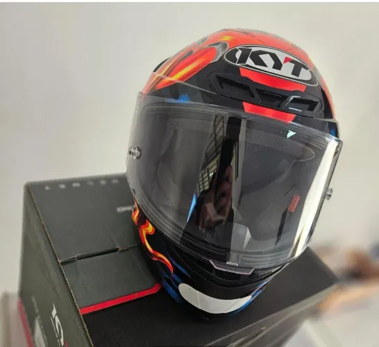 Capacete KYT TT Course Magnet