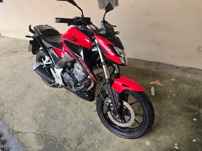 CB300F ABAIXO DA FIPE!! ACEITO REPASSE