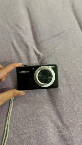 Samsung DualView TL205, de 12,2 MP.