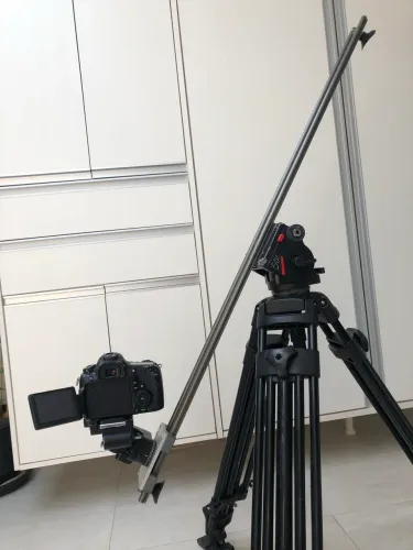 Trilho para câmera ? com cabeça hidráulica 