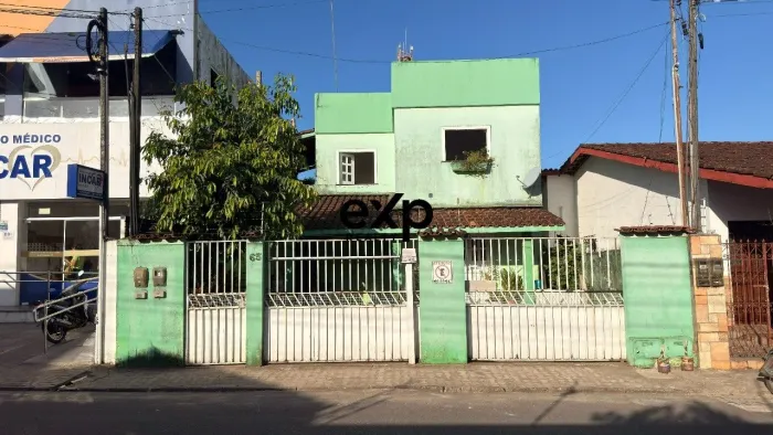 Casa à venda no centro de Valença BA - 2 Pavimentos