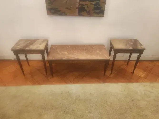 Conjunto 3 Mesas Vintage Anos 50 - Tampo Mármore Rosa + Madeira Entalhada Dourada