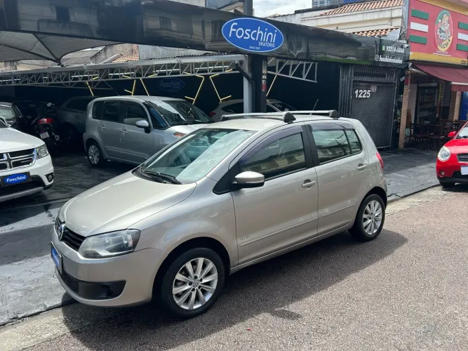 Volkswagen Fox 1.0 MI Total Flex 8V 5P 2013