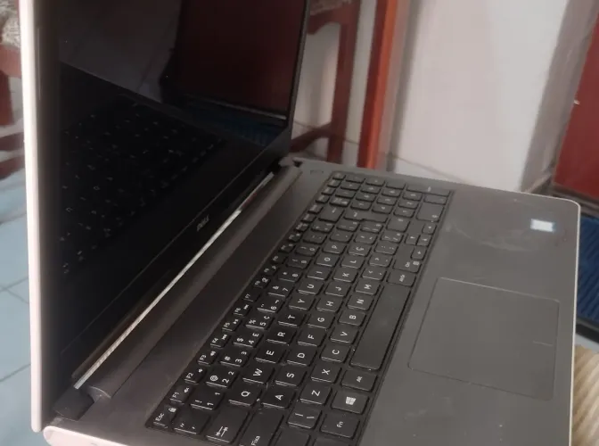 Notebook Dell 5566-i7 de sétima geração 