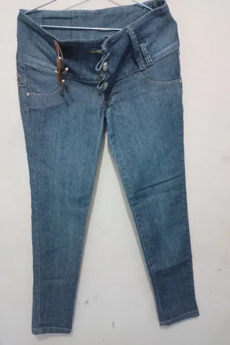 Calça Vulccy 42 feminina com lycra semi-nova 