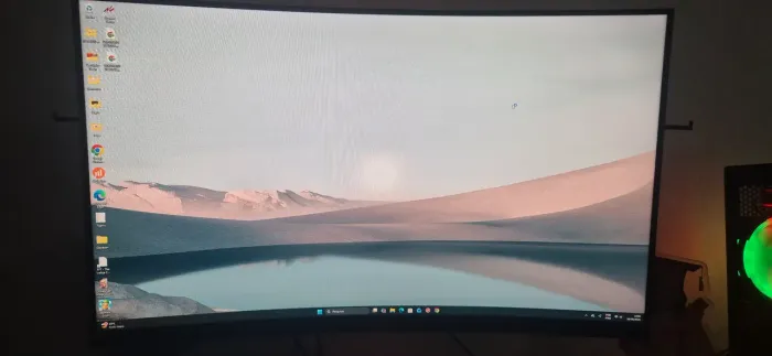 Monitor Curvo 31,5 AOC Agon. 165hz 1MS. Excelente para Jogos