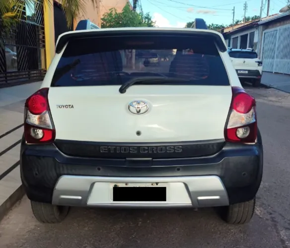 Toyota Etios Cross 1.5 Flex 16V 5P Aut. 2017