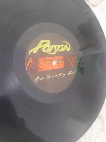 LP Vinil Poison Open Up and Say... Ahh! 1988 - Usado