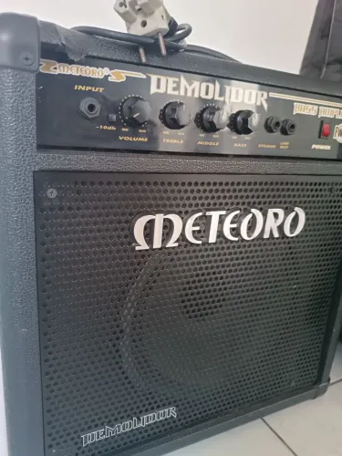 Amplificador para baixo meteoro