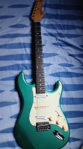Kit Guitarra + Amplificador e cabo