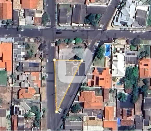 TERRENO A VENDA EM TRIANGULO ESQUINA BAIRRO SANTIAGO