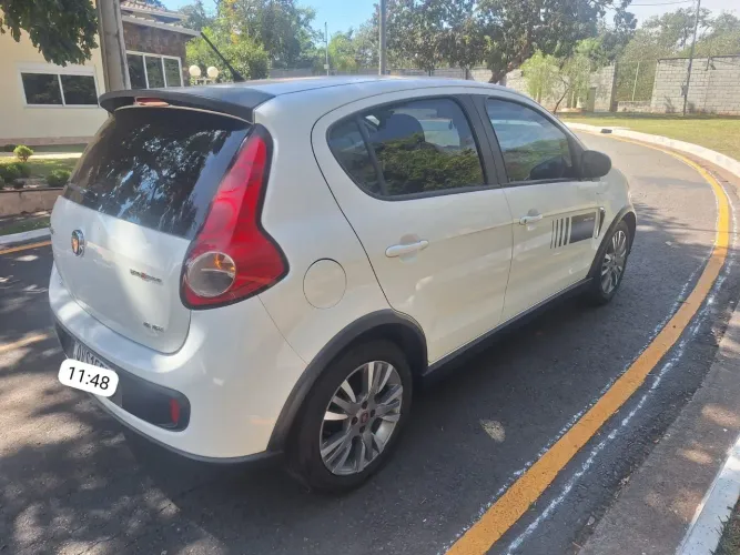Fiat Palio Essence Dualogic 1.6 Flex 16V 5P 2014
