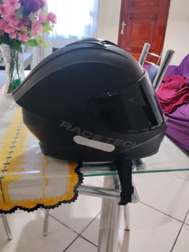 Capacete Race tech hit
