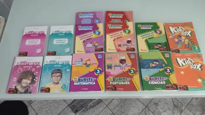 Livros diversas matérias do 3° Ano