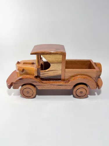 Caminhonete Antiga de Madeira Artesanal - Miniatura Colecionável