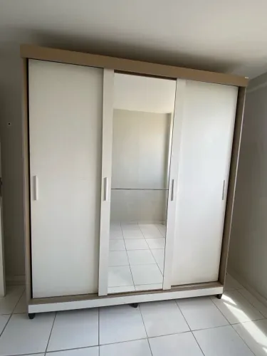 Guarda-roupa 3 portas