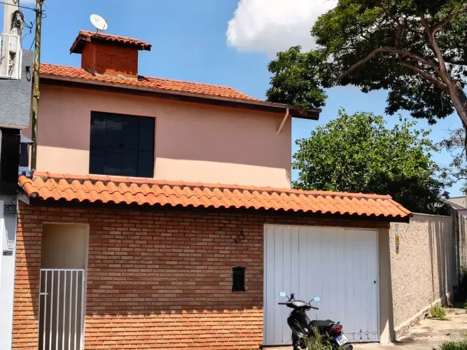 Excelente sobrado residencial ou comercial, de 376mt² de frente para rua José Totora no Ce