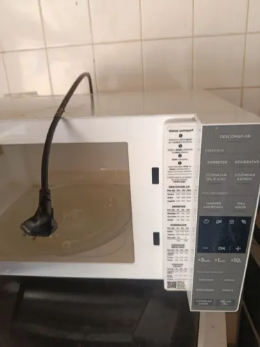 Microondas Eletrolux 23'litros