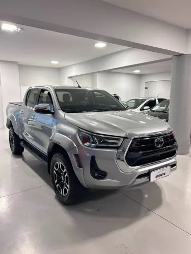Toyota Hilux CD SRX 4X4 2.8 TDI 16V Diesel Aut. 2024