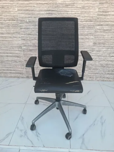 Cadeira escritório ergonômica plaxmetal brizza