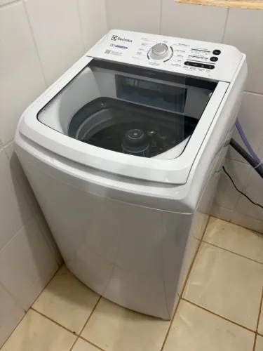 Máquina de Lavar Electrolux 13kg Branca Essential Care com Cesto Inox e Jet&Clean (LED13)