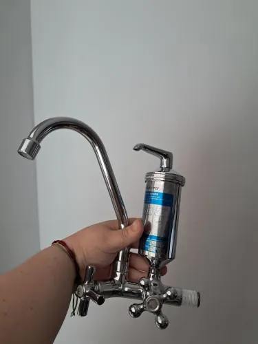 Torneira de parede para cozinha