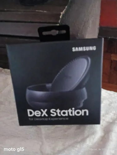 Samsung dez station muito conservado funciona perfeitamente tem resfriamento na base