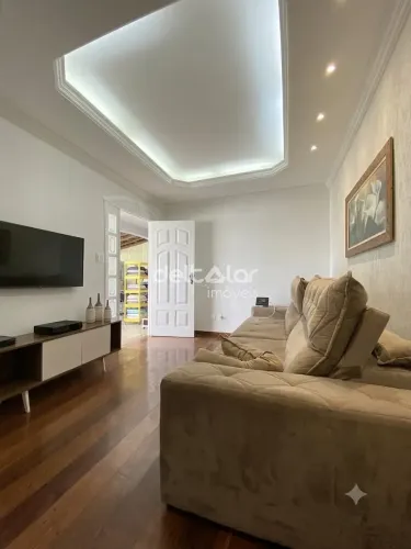Casa para locação com 2 quartos, suíte e 3 vagas, Heliópolis, Belo Horizonte, MG