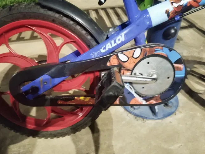Bicicleta Caloi homem-aranha infantil