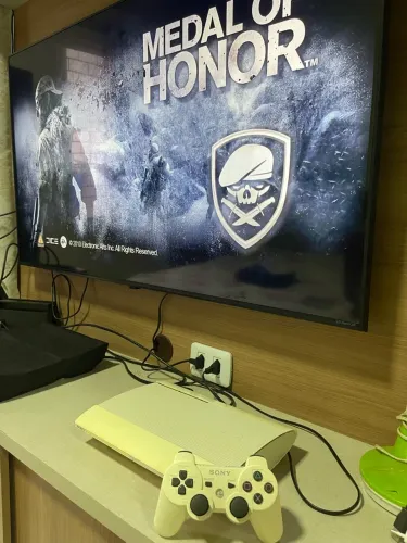 PLAYSTATION 3 SUPER SLIM BRANCO
