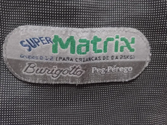 Vendo Cadeirinha Burigotto para carro com a Base.