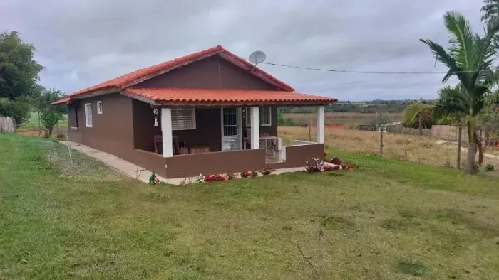 Sítio à venda em São Miguel Arcanjo, Gramadão, com 2 quartos, com 1850 m²