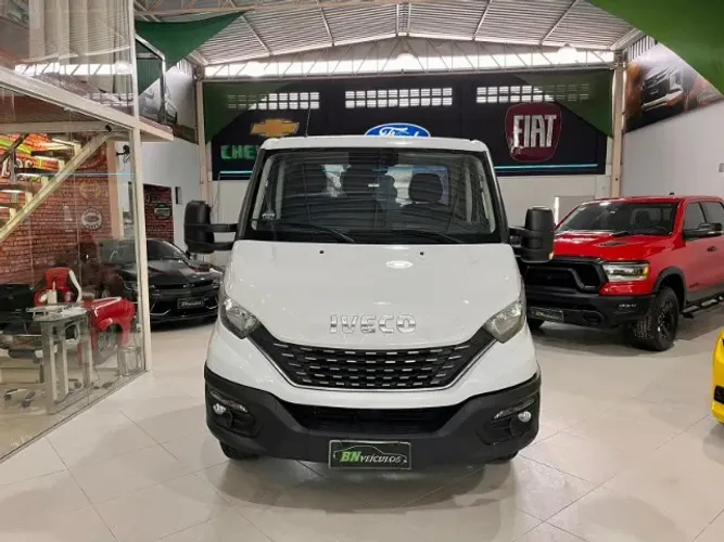 CAMINHÃO IVECO DAILY 65 170 CS