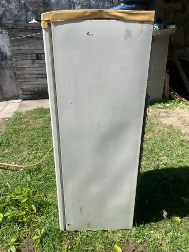 Geladeira com defeito
