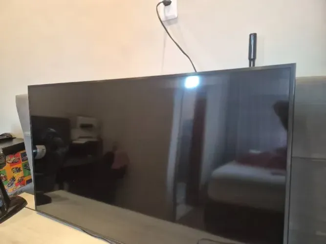 TV com tela quebrada 55 polegadas Samsung Q60 4K