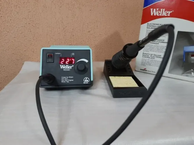 Estação de solda Weller WESD51T BR seminovo