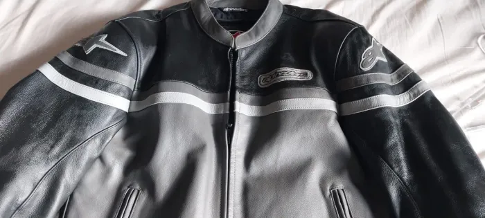Jaqueta de couro masculina Alpinestars (pouquíssimo usada)
