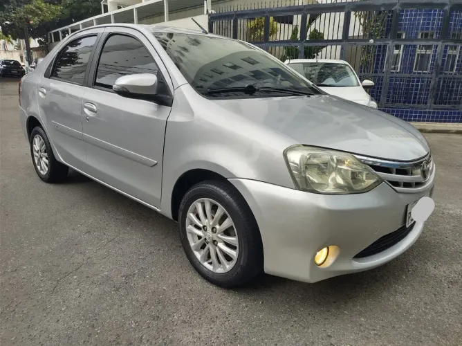 Toyota Etios XLS Sedan 1.5 Flex 16V 4P Mec. 2015