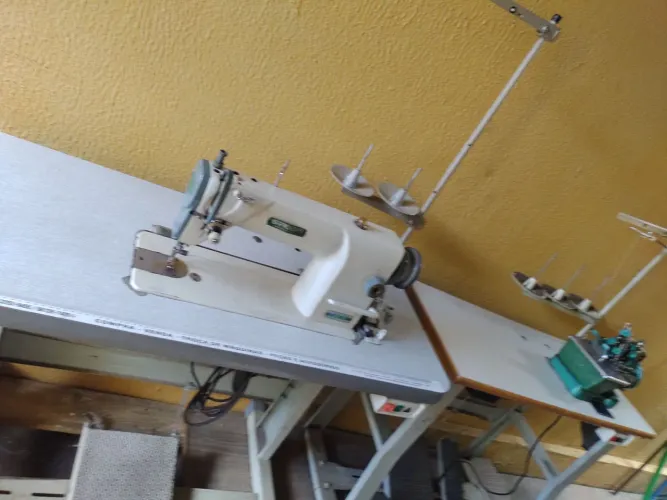 2 Máquina de costura urgente